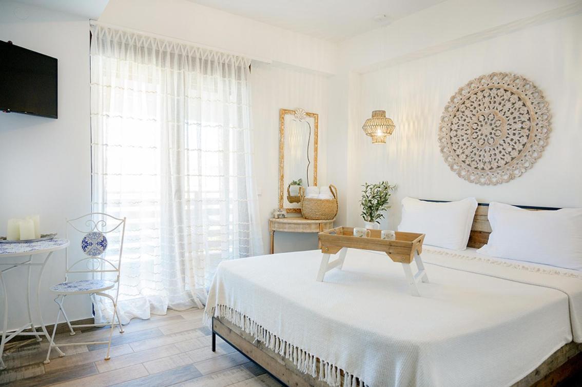 Отель Meltemi Luxury *