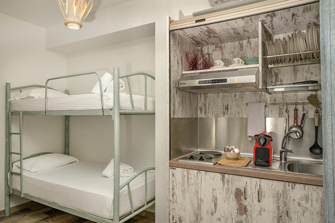 Hotel Meltemi Luxury Nea Roda