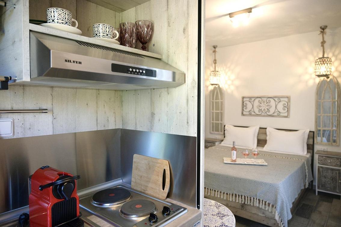 מלון Meltemi Luxury נאה רודה