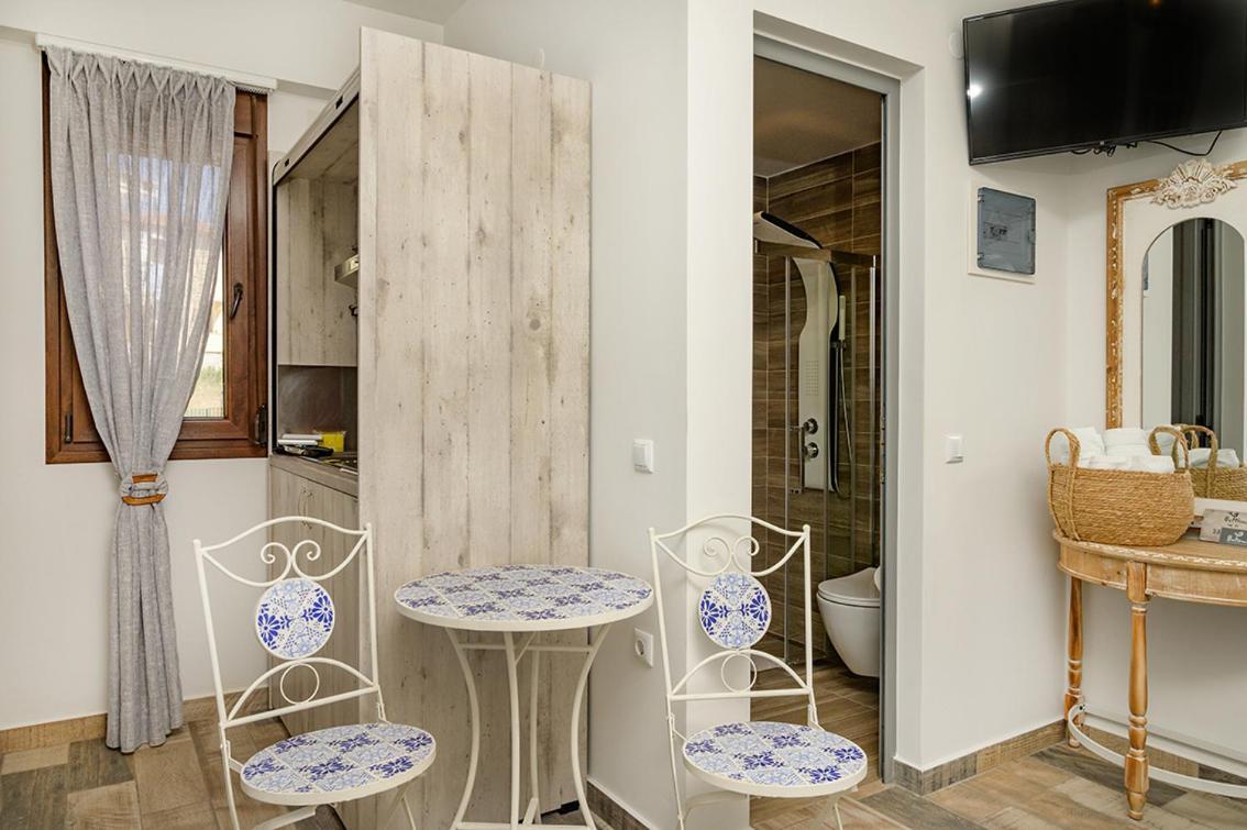 Meltemi Luxury מלון נאה רודה
