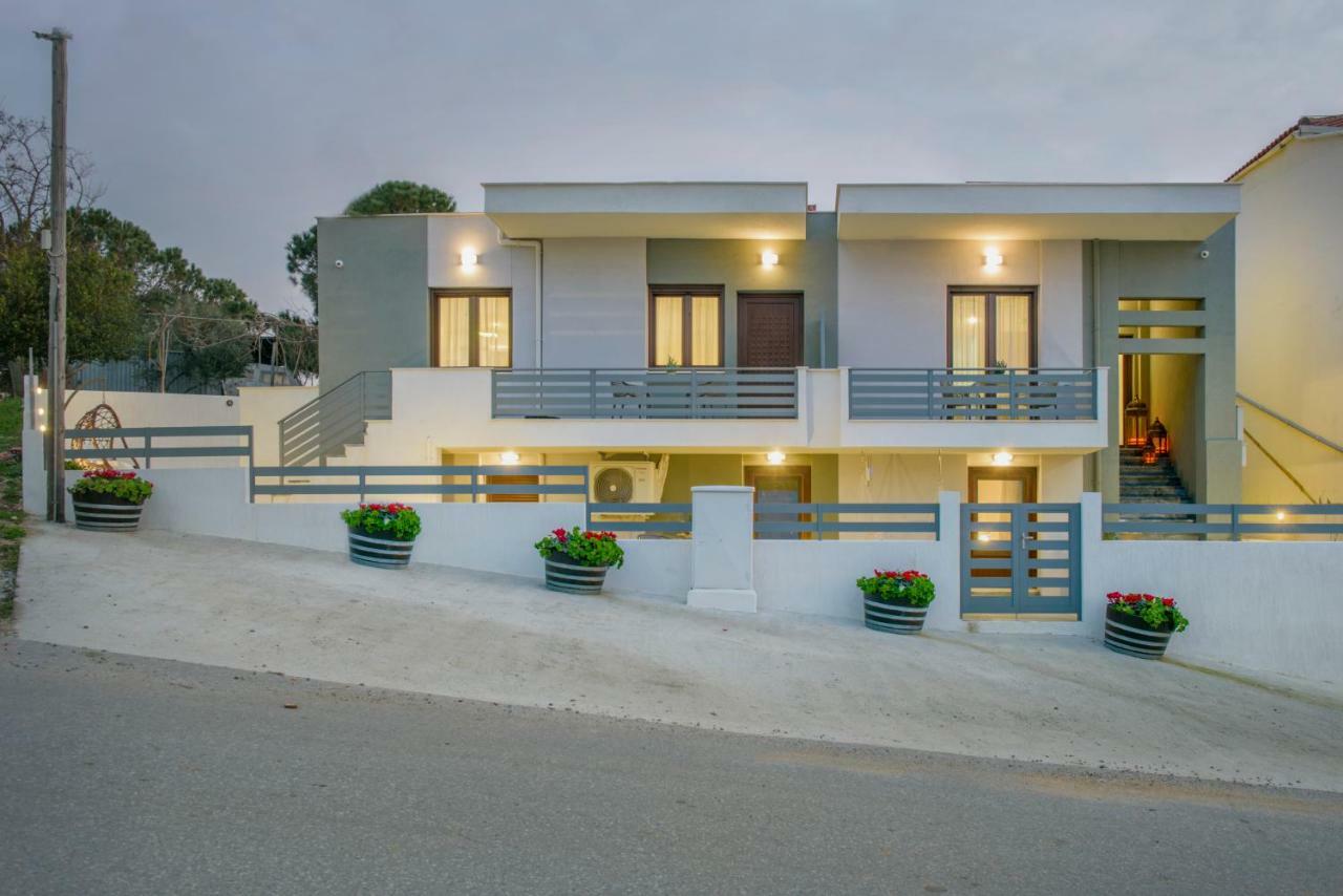 מלון Meltemi Luxury
